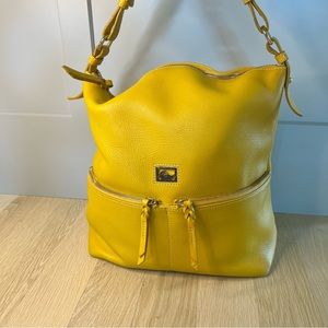 Dooney & Bourke Medium Zipper Pocket Sac from the Dillen Collection.